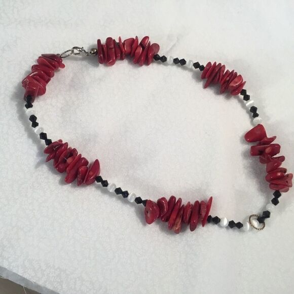 Silvertone Red Coral Necklace - Picture 6 of 6